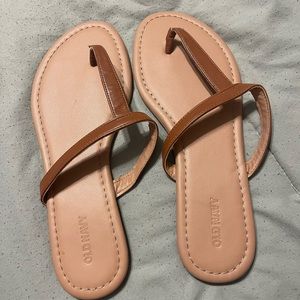 Old Navy brown sandals